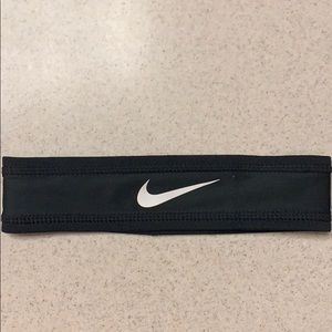 NWOT Nike Black Headband